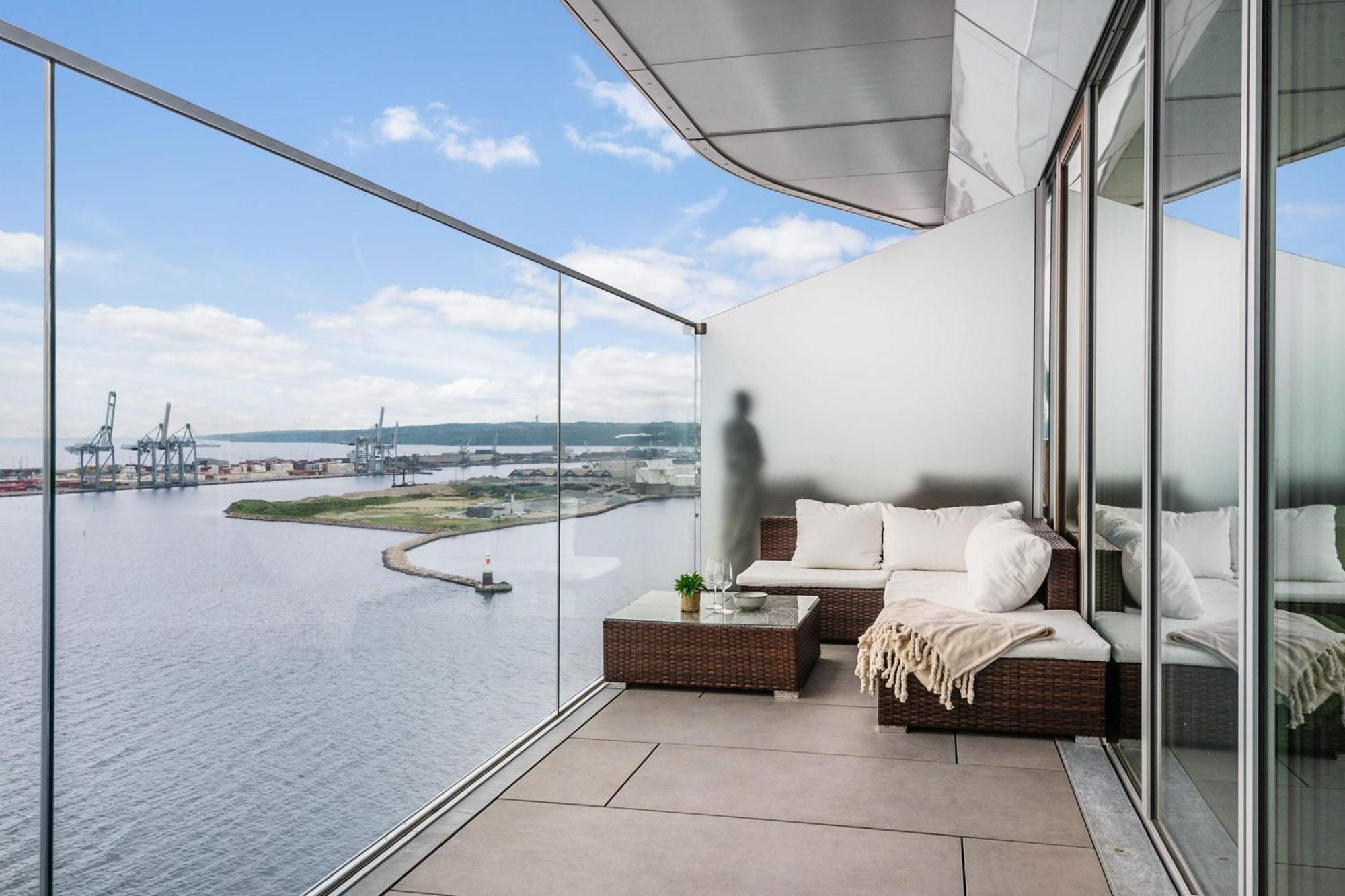 דירות אורהוס Endless Ocean Views With Private Balcony מראה חיצוני תמונה