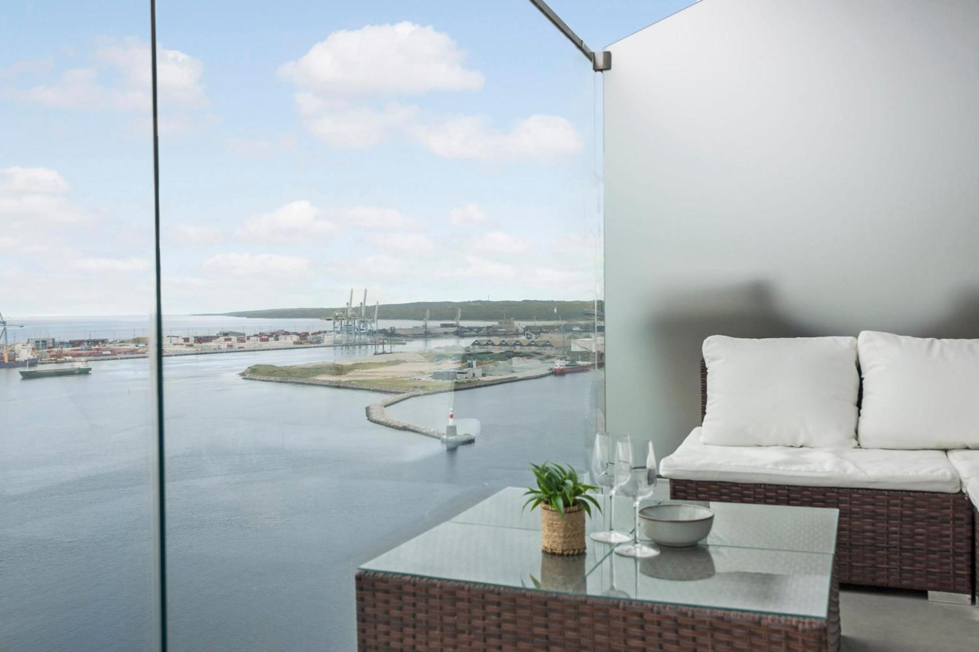 דירות אורהוס Endless Ocean Views With Private Balcony מראה חיצוני תמונה
